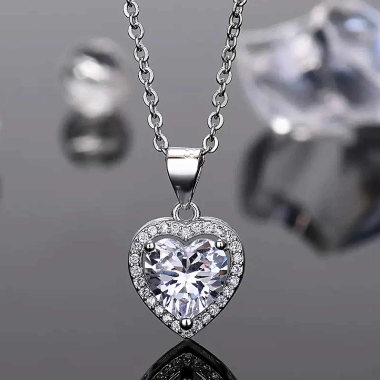 Herz-Halskette mit funkelndem Zirkonia-Stein